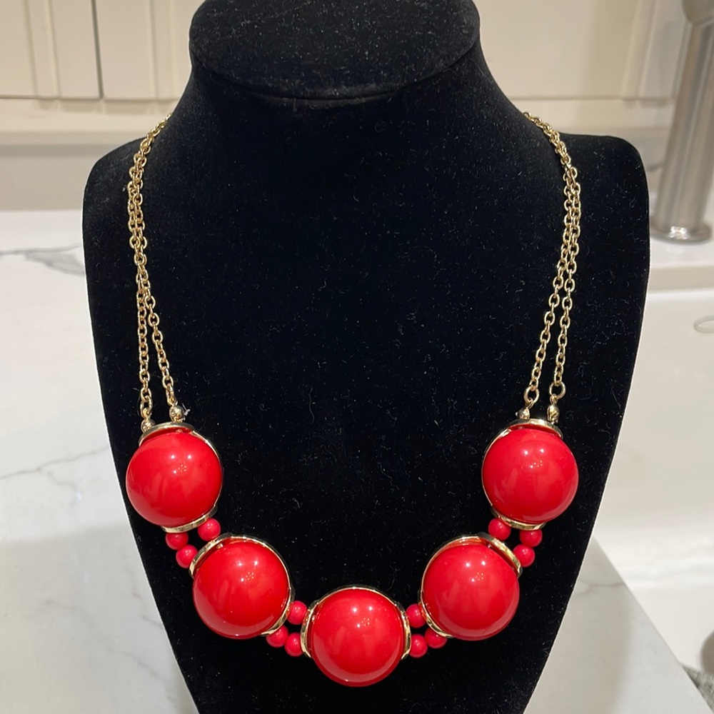 Charming Charlie pink/coral necklace